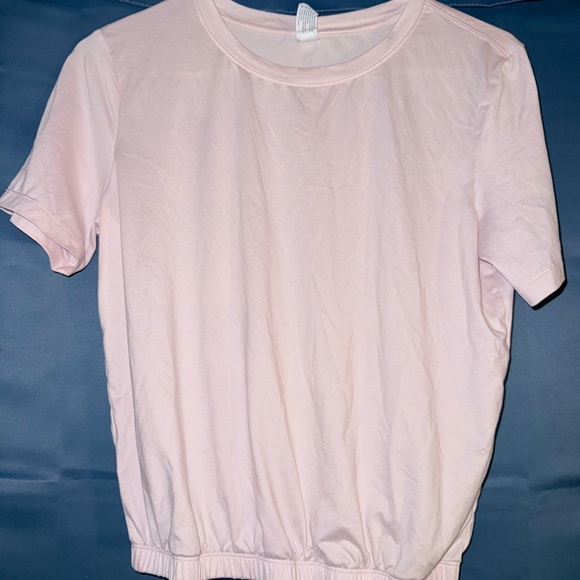 Yogalicious Soft Pink Tee - Picture 1 of 5